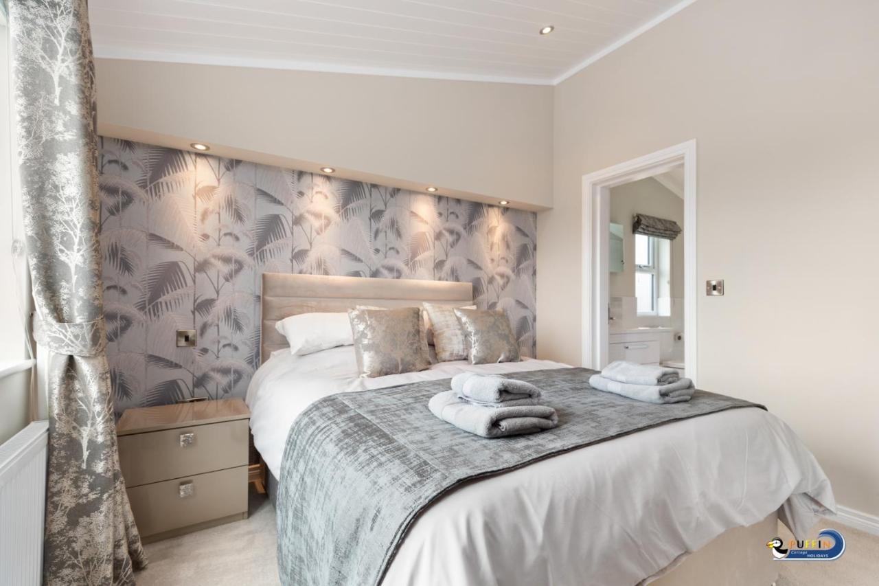 Valley View Lodge - Luxury Lodge, Hot Tub, Close To Beach Penally Екстер'єр фото
